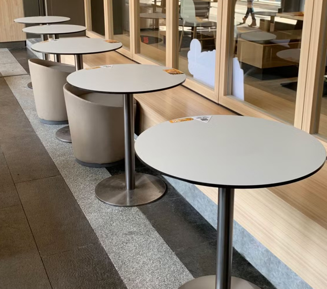 HPL restaurant tables